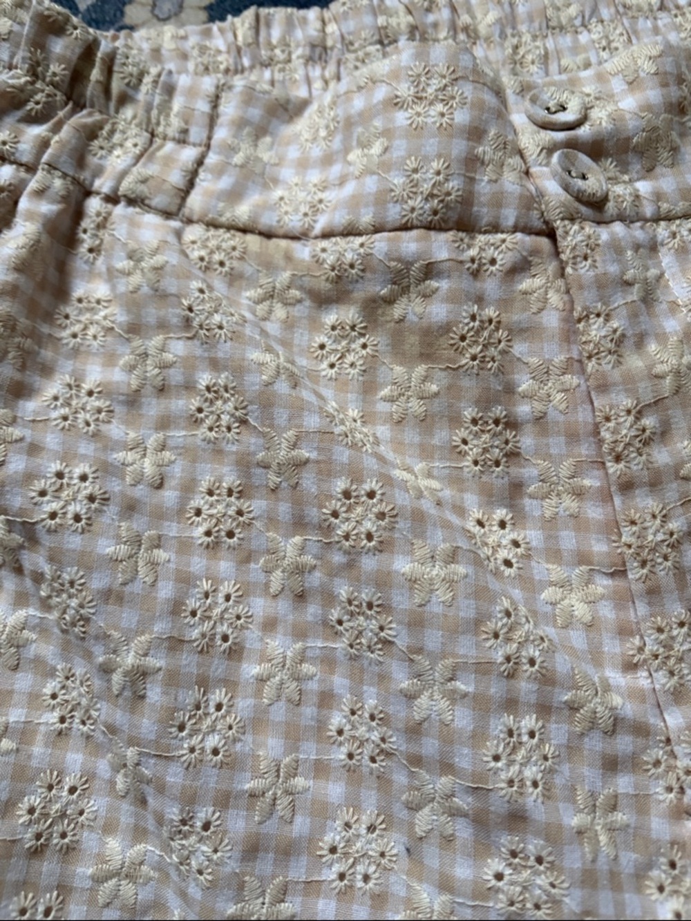 Hem & Thread Cream Eyelet High-Waist Shorts - Picture 2 of 5